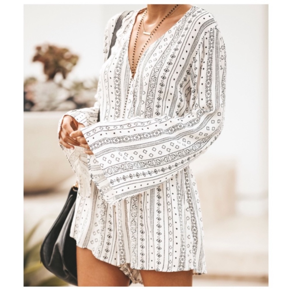 SOLD OUT CLEARANCE Wrap Front V Neck Boho Long Sleeve Boho Romper - Picture 3 of 4